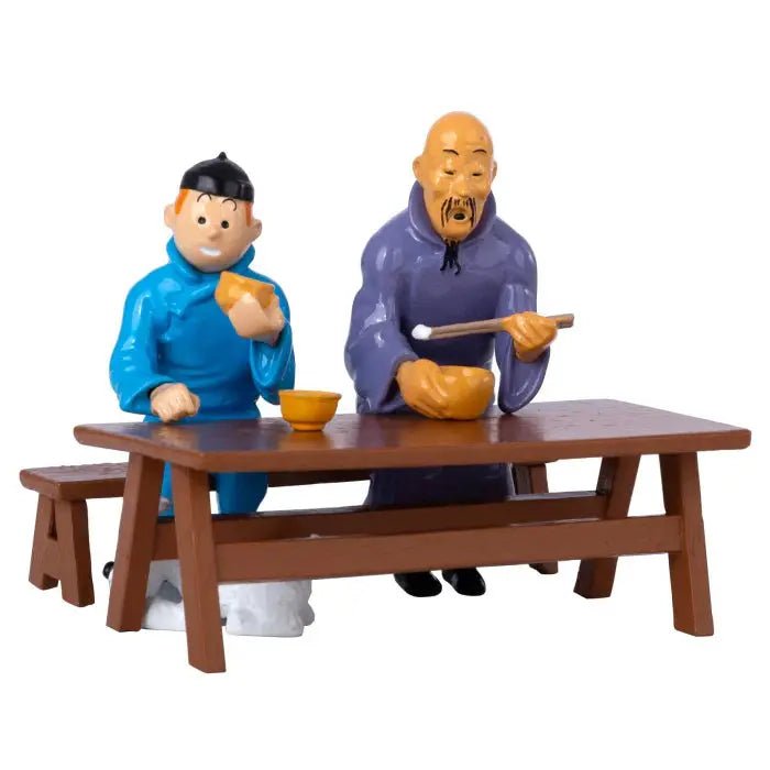 FIGURINE TINTIN: SCÈNE DU DÉJEUNER DU LOTUS BLEU - La Case Au Tresor
