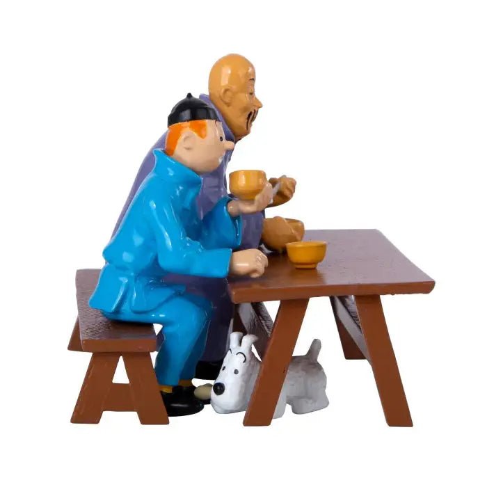 FIGURINE TINTIN: SCÈNE DU DÉJEUNER DU LOTUS BLEU - La Case Au Tresor