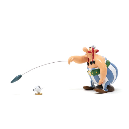 Figurine Pixi Astérix – Obélix lançant le mini Menhir à Idéfix | Pixi 2391 Pixi